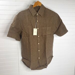 Men's Short Sleeve Button-Down Shirt in Brown Stripe